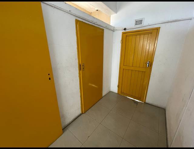 40M² RETAIL TO LET IN STARWOOD